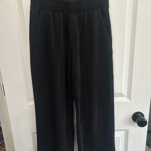 GUC Old Navy high rise wide leg dynamic fleece black pant Small Petite - Picture 2 of 12